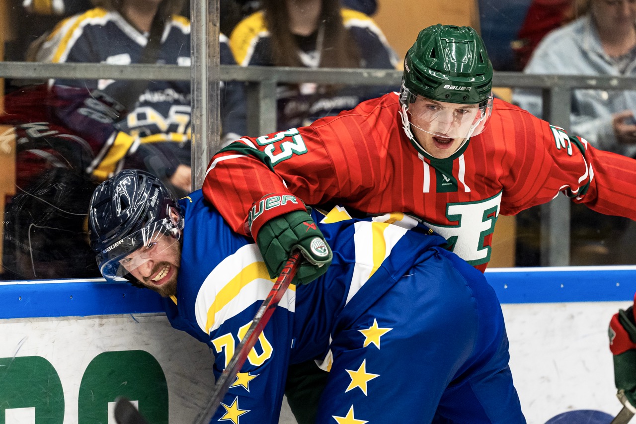 Hockey frame 19
