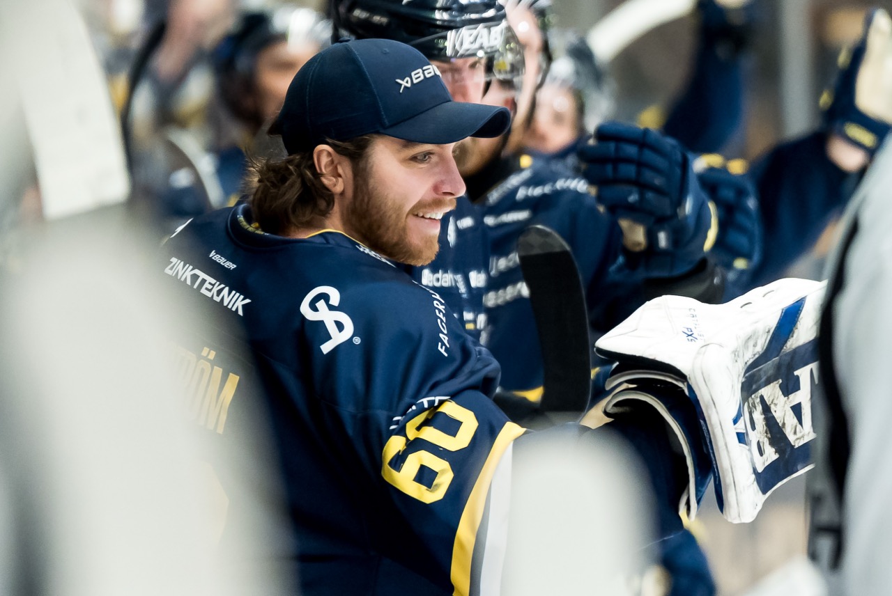 Hockey frame 63